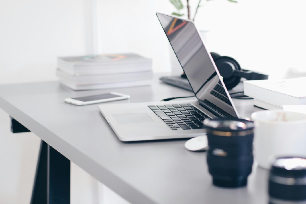Flexibilidade e alta remuneração: conheça as melhores oportunidades de trabalho remoto do ano (Foto: Unsplash)