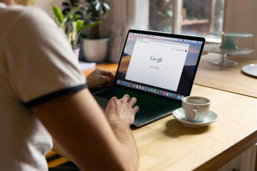 Medida visa reforçar segurança após roubos e furtos, dificultando o acesso a contas de e-mail (Foto: Unsplash)