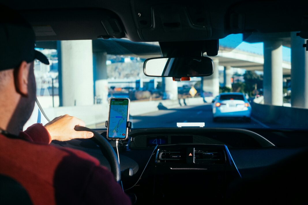 No caso dos transportes por passageiros, o número cresceu acima dos 25%, chegando aos US$ 6,13 bilhões (Foto: Unsplash)