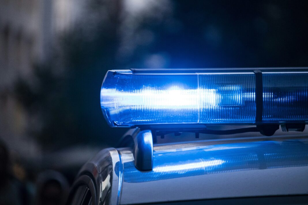 Ação coordenada pela Polícia Federal resulta em dezenas de prisões e busca por indivíduos que armazenam material ilegal (Foto: Unsplash)