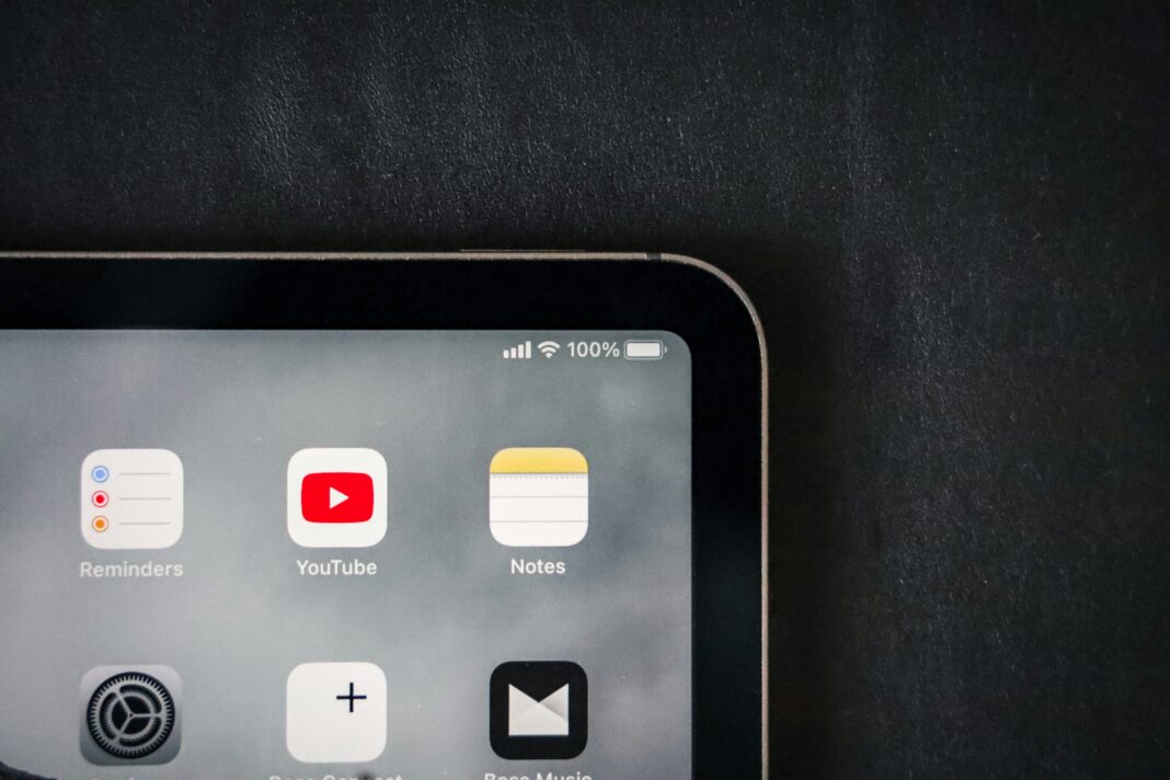 Novas ferramentas impulsionam produção de conteúdos com clipes de 6 segundos e dublagem automática (Foto: Unsplash)