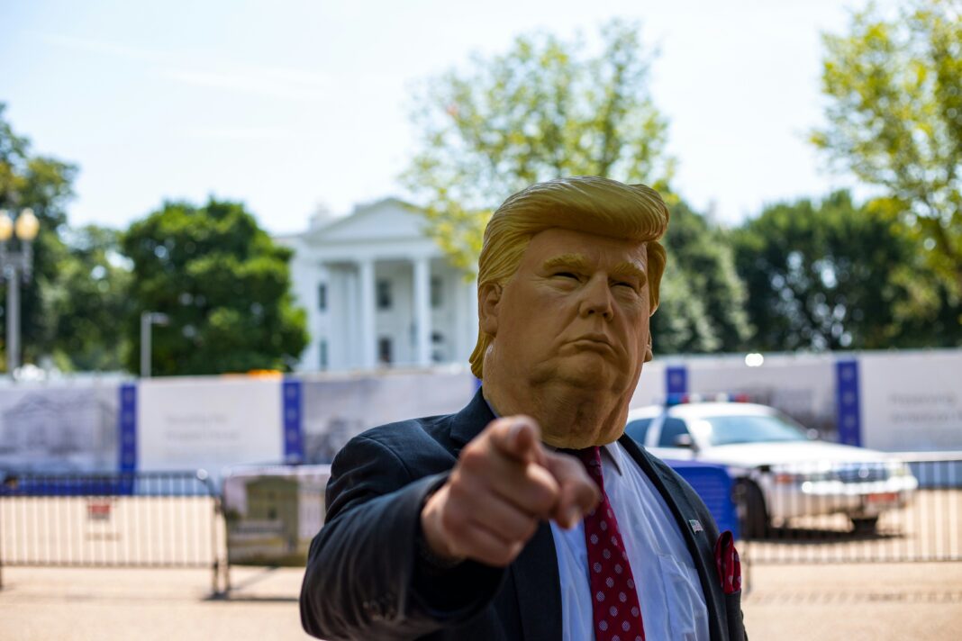 Trump é reeleito nos EUA com promessas de retomar políticas restritivas; entenda (Foto: Unsplash)