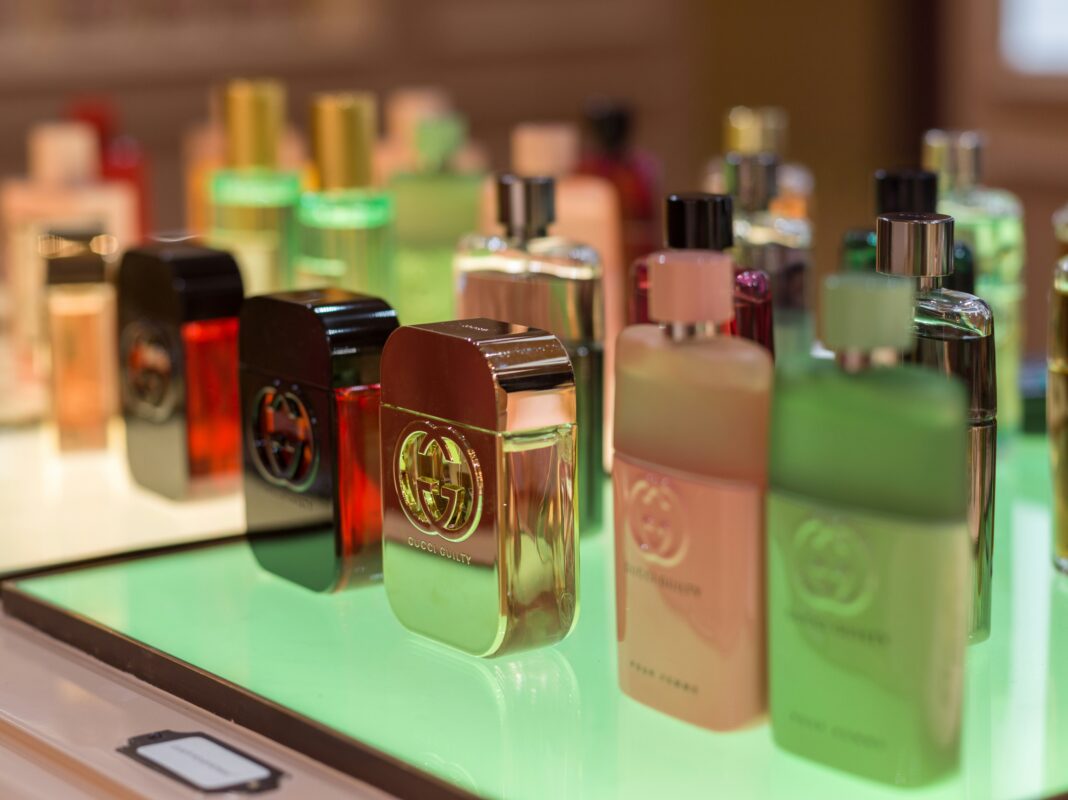 A ideia de integrar IA ao desenvolvimento de fragrâncias foi um ponto alto das conversas (Foto: Unsplash)