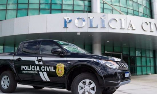 A ação foi coordenada pela Divisão de Prevenção e Combate ao Extremismo Violento, uma unidade criada recentemente pela Polícia Civil do DF para lidar com ameaças dessa natureza (Foto: X)