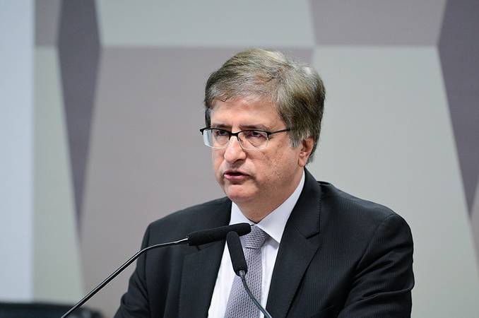 O procurador-geral da República, Paulo Gonet, decidiu abrir mão do recesso de fim de ano para acelerar a análise da denúncia contra os envolvidos na tentativa de golpe de Estado, incluindo o ex-presidente Jair Bolsonaro (Foto: X)