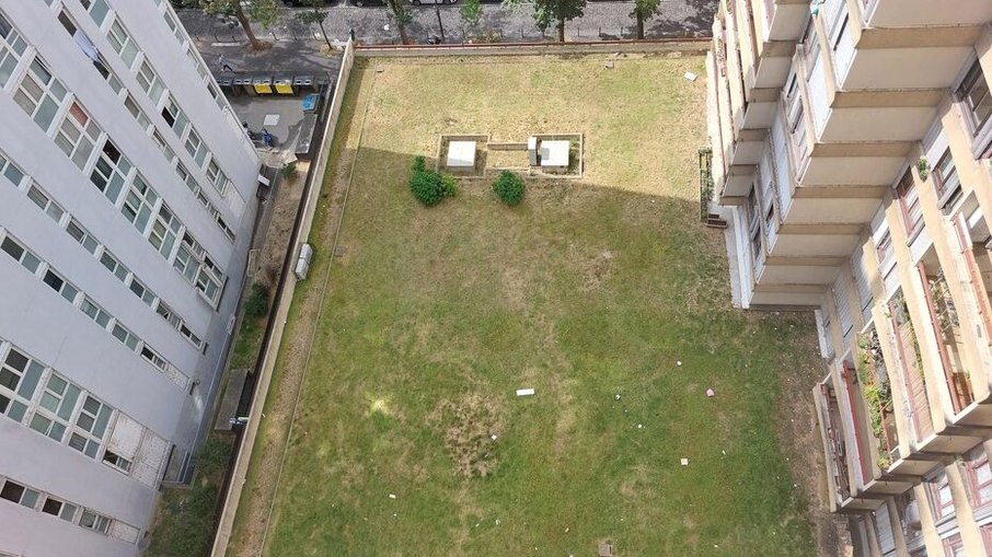 Um garoto de apenas quatro anos sobreviveu a uma queda de aproximadamente 43 metros após despencar da janela de seu quarto, em um prédio localizado em Paris, França (Foto: Instagram)