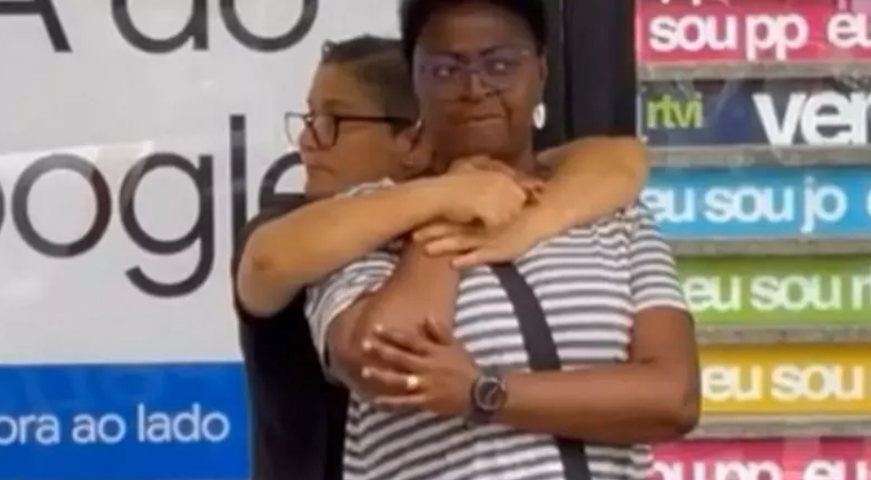 Uma mulher que foi feita refém em um ponto de ônibus na movimentada Avenida Paulista, no Centro de São Paulo, compartilhou detalhes de sua experiência tensa, mas marcada por um pensamento surpreendentemente cotidiano (Foto: Instagram)