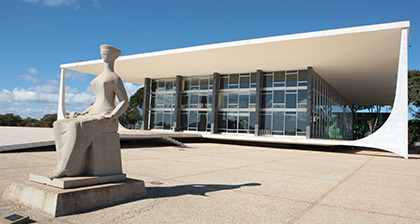 Os ministros Dias Toffoli e Luiz Fux, que já apresentaram seus votos, propuseram endurecer as regras para responsabilizar as grandes empresas de tecnologia, conhecidas como 