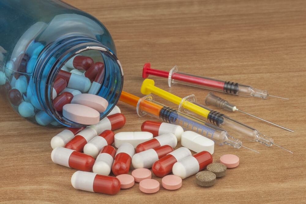 Embora amplamente utilizado por quem busca um físico musculoso de forma rápida, o deca durabolin, um esteroide anabolizante derivado da testosterona, esconde perigos (Foto: X)
