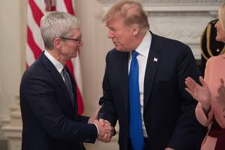A Apple revelou um plano de investimento de US$ 500 bilhões nos Estados Unidos ao longo dos próximos quatro anos, com a expectativa de gerar 20 mil novos postos de trabalho (Foto: X)