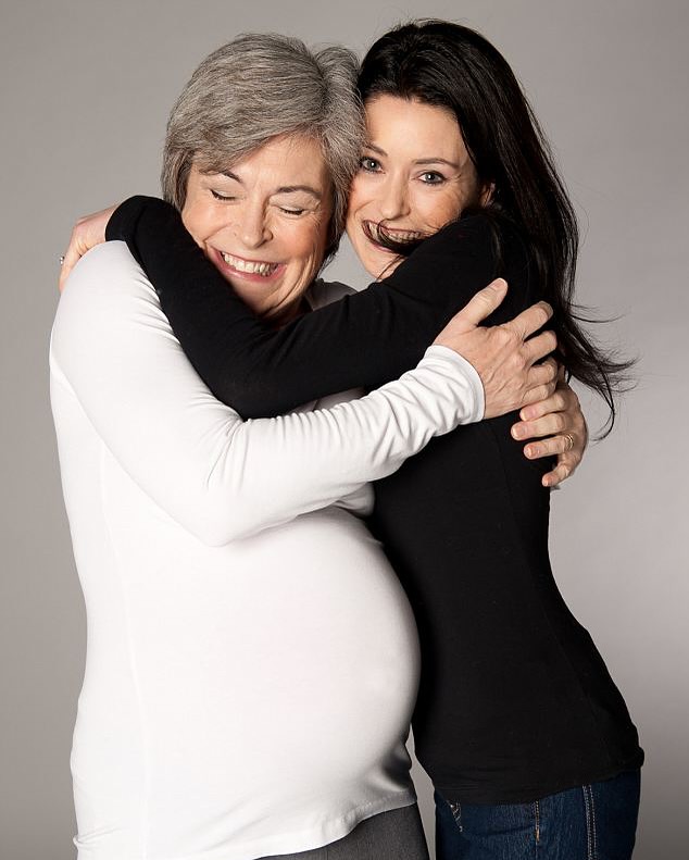 Aos 61 anos, Kristine Casey protagonizou uma história de amor e generosidade ao dar à luz seu próprio neto (Foto: Instagram)