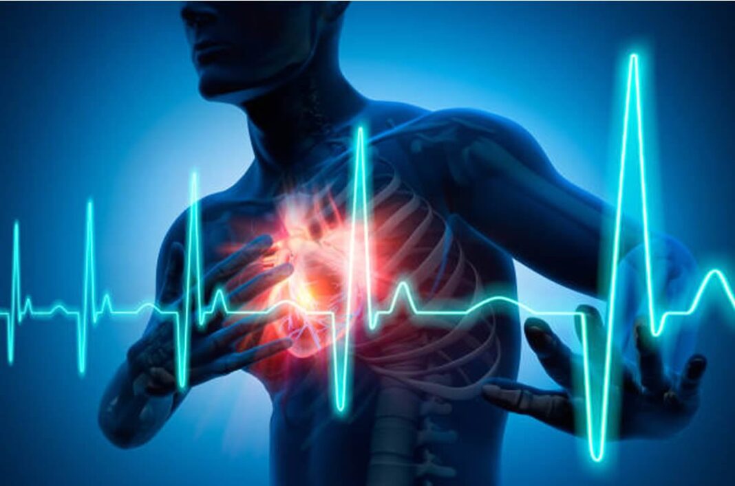 A sensação de aperto no peito, a falta de ar e o formigamento no corpo podem gerar preocupação e medo, principalmente quando há dúvida entre uma crise de ansiedade e um infarto (Foto: X)