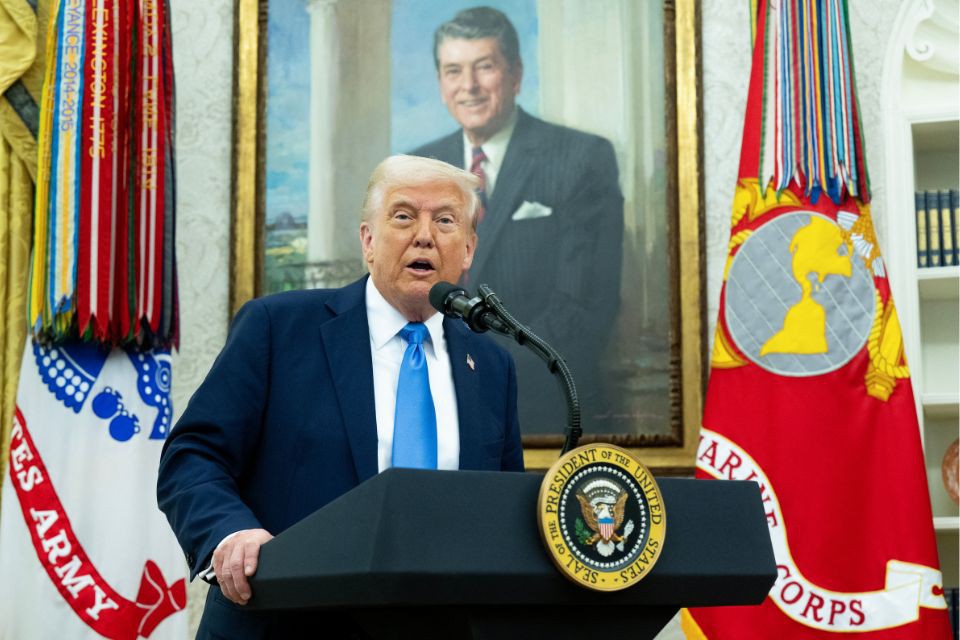 O presidente dos Estados Unidos, Donald Trump, voltou a provocar tensões no mercado internacional ao anunciar uma nova rodada de tarifas sobre produtos importados de diversos países (Foto: X)
