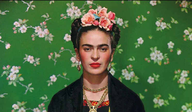 Pelo menos dez obras da pintora Frida Kahlo, entre elas dois quadros, esboços e trechos manuscritos de seu diário, teriam deixado o México sem qualquer registro oficial (Foto: X)