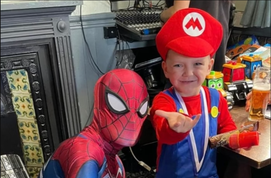 O que parecia uma simples dor de cabeça infantil acabou se revelando um diagnóstico devastador (Foto: X)