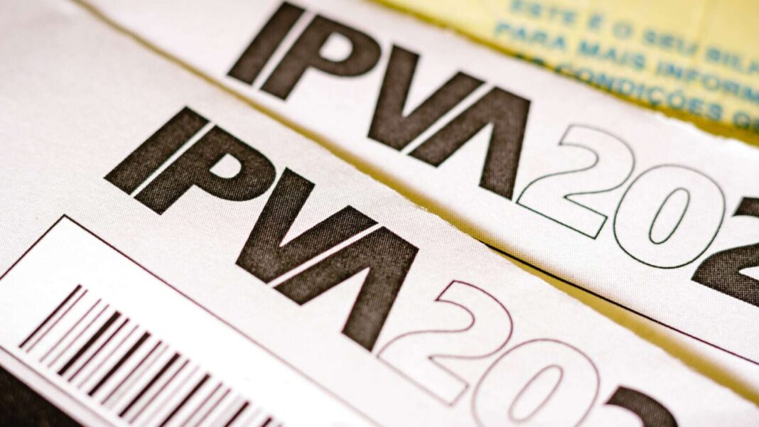 Veículos fabricados há duas décadas ou mais podem ficar livres do Imposto sobre a Propriedade de Veículos Automotores (IPVA) em todo o Brasil, caso uma proposta que tramita no Congresso Nacional seja aprovada (Foto: X)