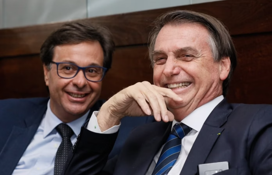 Dois anos após uma campanha virtual arrecadar R$ 17,2 milhões para ajudar o ex-presidente Jair Bolsonaro (PL), o ex-ministro do Turismo Gilson Machado voltou a pedir doaçõesDois anos após uma campanha virtual arrecadar R$ 17,2 milhões para ajudar o ex-presidente Jair Bolsonaro (PL), o ex-ministro do Turismo Gilson Machado voltou a pedir doações (Foto: X)