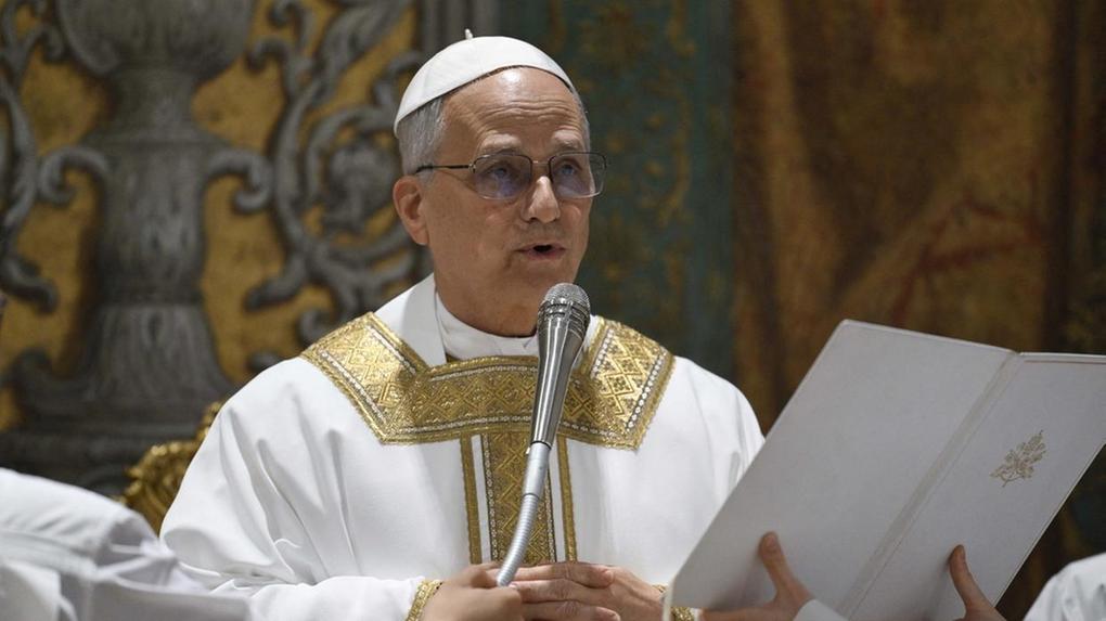 Em seu primeiro discurso oficial à imprensa internacional, o papa Leão XIV destacou o papel essencial dos profissionais da comunicação na promoção da verdade e na defesa da paz (Foto: X)