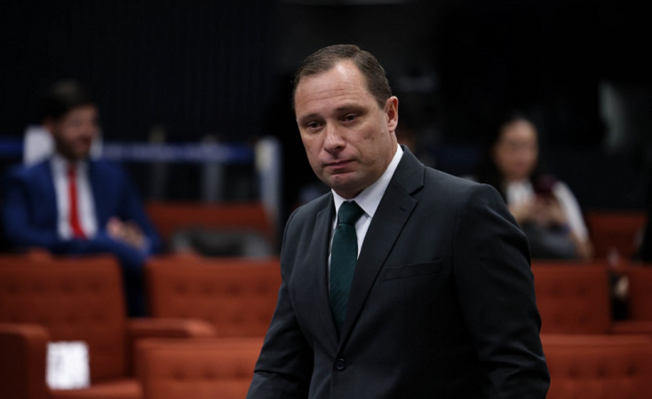 O tenente-coronel Mauro Cid, ex-ajudante de ordens de Jair Bolsonaro (PL), negou à Polícia Federal (PF) ser o responsável por um perfil no Instagram associado ao nome de sua esposa e que teria sido usado para conversas com um advogado ligado à suposta trama golpista (Foto: X)