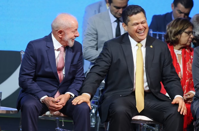 Após sofrer uma derrota no Congresso com a derrubada de vetos ao Marco Regulatório da Energia Offshore, o governo Lula acelerou os preparativos para editar uma medida provisória (MP) que evite o repasse de um aumento bilionário na conta de luz dos brasileiros (Foto: X)