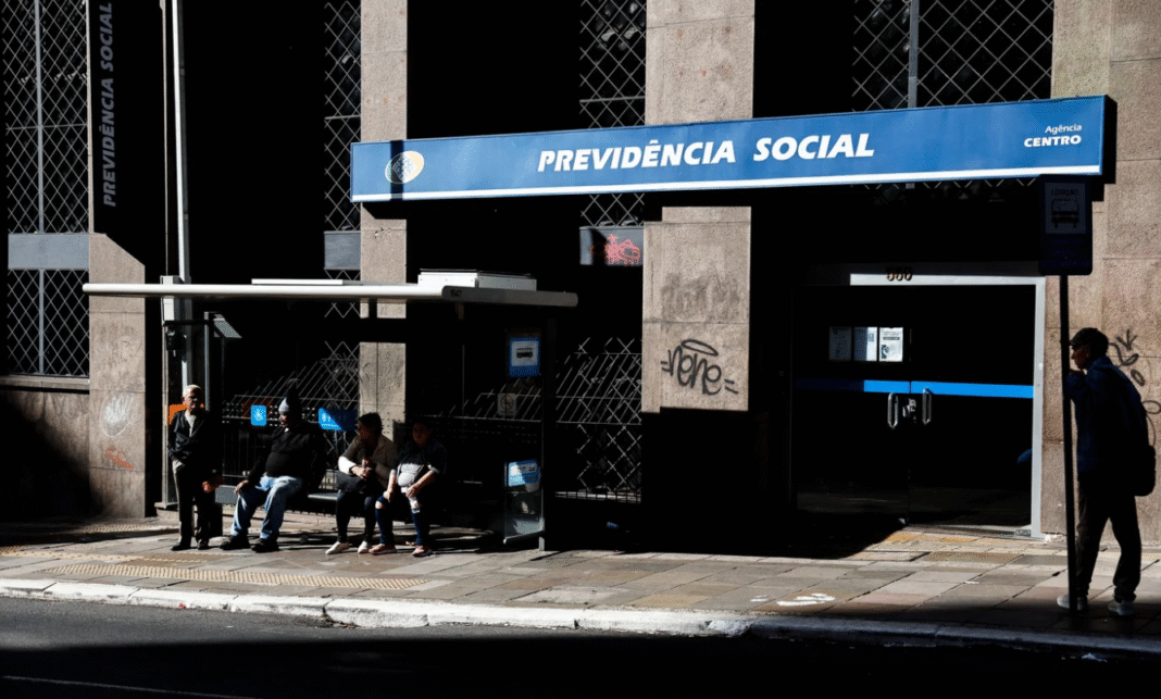 O Instituto Nacional do Seguro Social (INSS) terá que adotar uma série de medidas rigorosas para evitar novas fraudes e garantir a devolução de valores descontados indevidamente de aposentados e pensionistas. (Foto: X)
