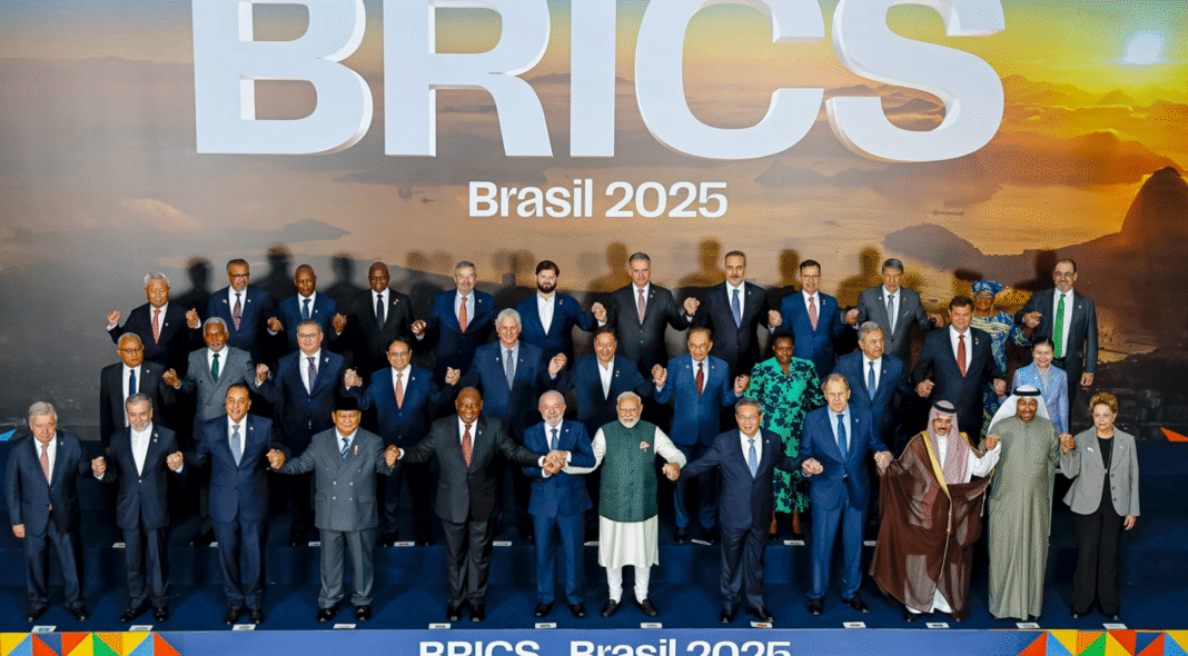 Após dois dias de debates intensos, a 17ª Cúpula do Brics chegou ao fim nesta segunda-feira (7/7), com a assinatura de uma série de acordos que prometem reflexos diretos na vida dos cidadãos dos países-membros — especialmente no Brasil (Foto; X)