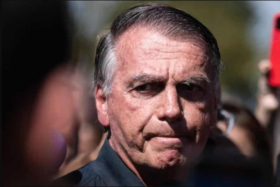 Jair Bolsonaro (PL) cancelou, poucas horas antes do horário marcado, uma entrevista que concederia ao portal Metrópoles nesta segunda-feira (21). (Foto:X)