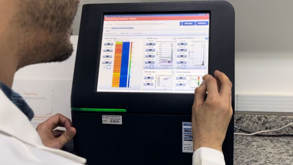 Pesquisadores da Faculdade de Medicina de Ribeirão Preto da Universidade de São Paulo (FMRP-USP) desenvolveram uma nova ferramenta baseada em inteligência artificial (IA) capaz de medir a agressividade de diferentes tipos de câncer (Foto: X)