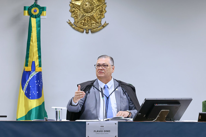 O ministro Flávio Dino, do Supremo Tribunal Federal (STF), determinou nesta terça-feira (26) que a Câmara dos Deputados explique, em até dez dias, a aprovação em regime de urgência do Projeto de Lei 2.628/2022, conhecido como “PL da Adultização (Foto: X)