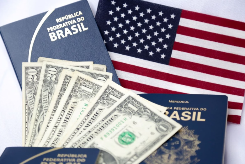A partir desta terça-feira (2/9), o processo para obtenção de visto nos Estados Unidos passa a ser mais rigoroso e oneroso (Foto: X)