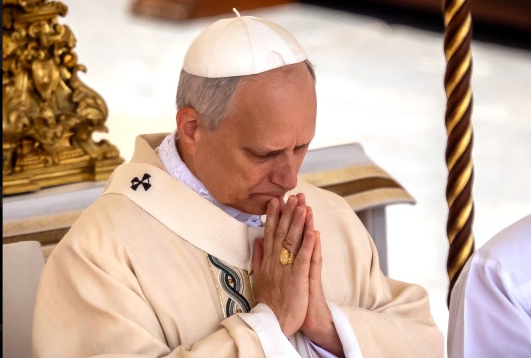 Na primeira entrevista desde o início de seu pontificado, divulgada neste domingo (14/9), o papa Leão XIV demonstrou preocupação com o aumento da desigualdade de renda no mundo e criticou os altos salários de executivos de grandes corporações em comparação com a remuneração de trabalhadores (Foto: X)