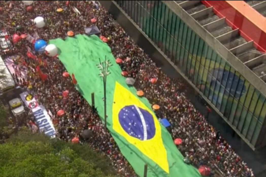 A reunião do Colégio de Líderes da Câmara nesta terça-feira (23/9) promete definir o rumo do chamado PL da Dosimetria — proposta que nasceu como PL da Anistia e que agora concentra o embate entre a ala bolsonarista e o Centrão (Foto: X)