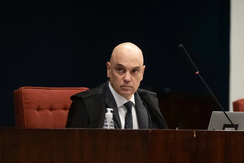 A Secretaria de Administração Penitenciária do Distrito Federal (Seape) enviou um ofício ao ministro Alexandre de Moraes, do Supremo Tribunal Federal (STF), solicitando que o ex-presidente Jair Bolsonaro (PL) seja submetido a uma avaliação médica especializada antes de uma eventual transferência para o Complexo Penitenciário da Papuda, em Brasília (Foto: X)