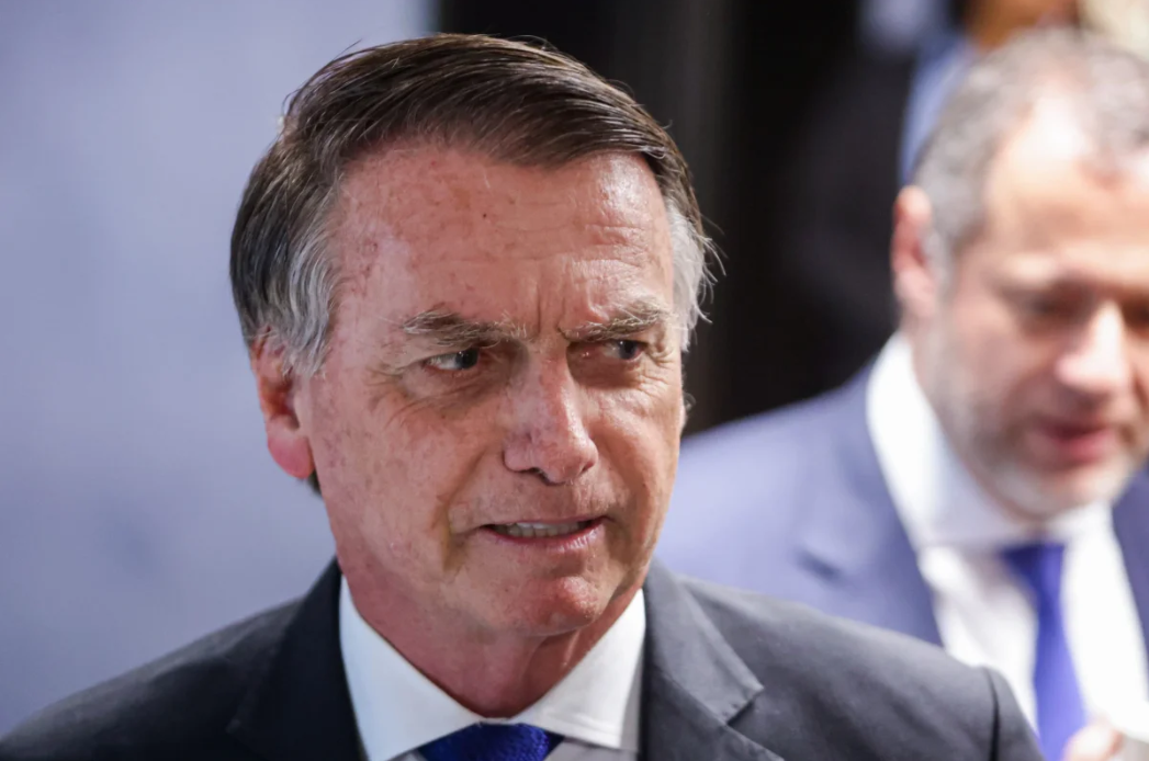 O tenente-coronel Mauro Cid, ex-ajudante de ordens de Bolsonaro e delator do caso, foi o único a receber pena branda: dois anos em regime aberto (Foto: X)