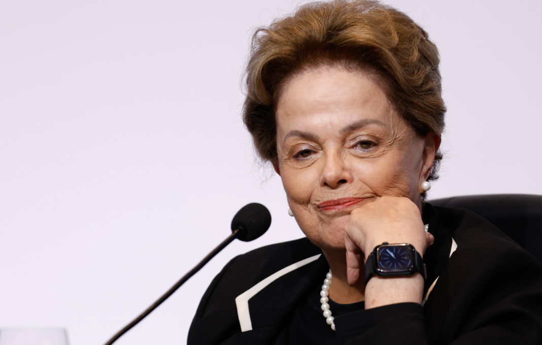 A ex-presidente Dilma Rousseff terá direito a uma indenização de R$ 400 mil por danos morais, além de uma reparação financeira mensal a ser paga pela União (Foto: X)