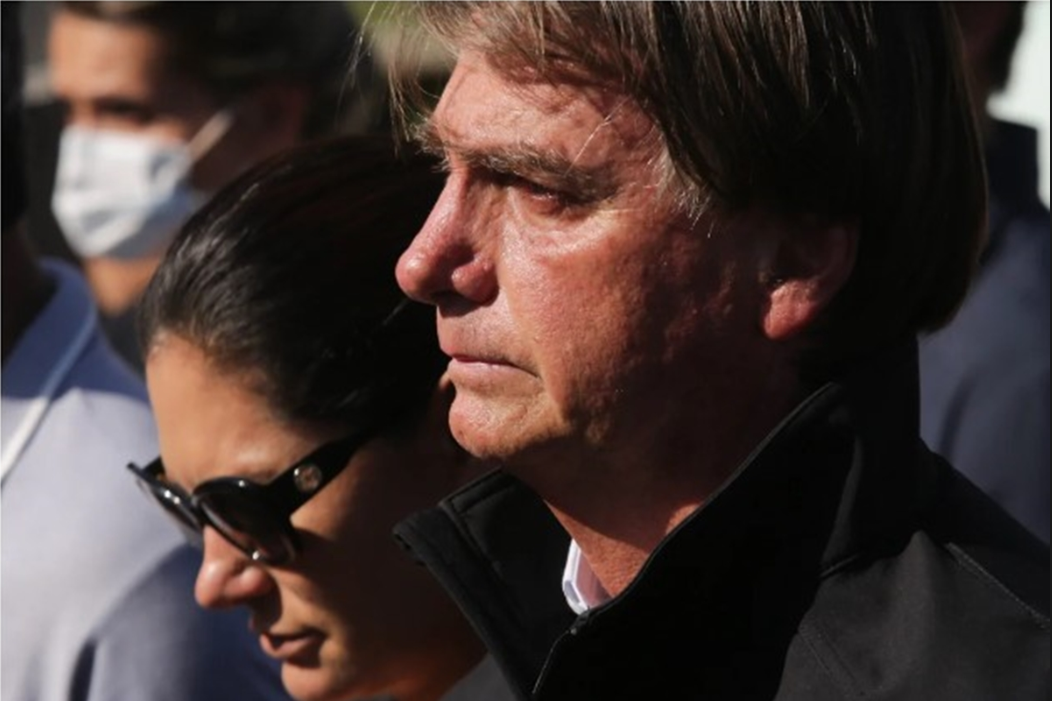 O ex-presidente Jair Bolsonaro deverá passar por mais um procedimento médico nesta segunda-feira (29), no Hospital DF Star, em Brasília (Foto: X)