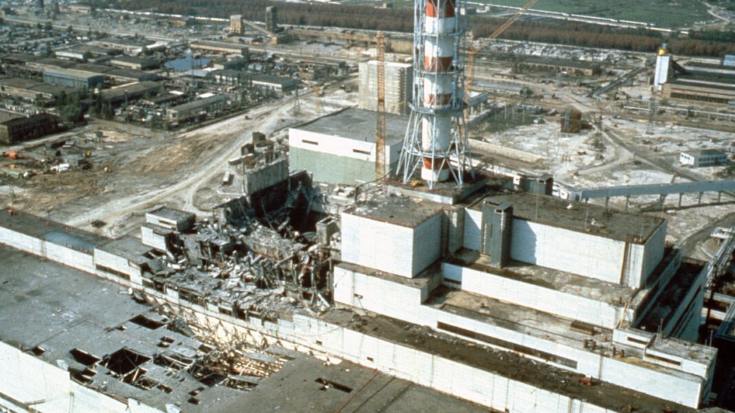 Trinta e nove anos após o colapso do reator 4 da usina de Chernobyl, parte da vida microscópica que persistiu no local continua surpreendendo os pesquisadores (Foto; X)