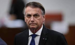 O ex-presidente Jair Bolsonaro (PL) recebeu recomendação médica para passar por uma cirurgia após exames realizados neste domingo (14/12) confirmarem a presença de duas hérnias inguinais (Foto: X)