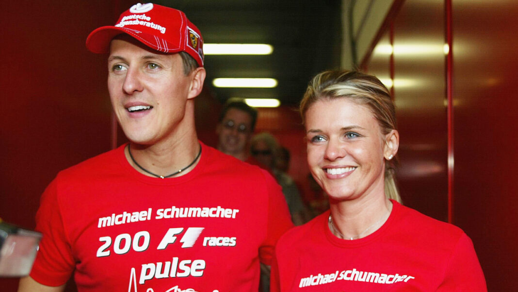 Poucas horas antes de um dos episódios mais dramáticos de sua vida, Michael Schumacher enviou à esposa, Corinna Schumacher, uma mensagem que ganharia contornos simbólicos com o passar dos anos (Foto: X)