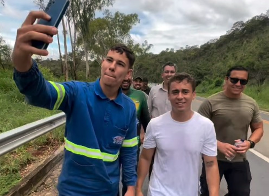 O deputado federal Nikolas Ferreira (PL-MG) deu início nesta segunda-feira (19) a uma mobilização que batizou de “caminhada pela liberdade” (Foto: X)