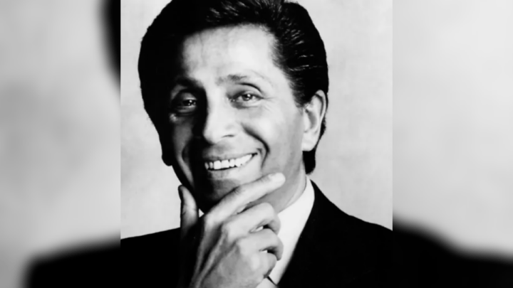 O estilista italiano Valentino Garavani morreu nesta segunda-feira (19), aos 93 anos, em Roma (Foto: X)