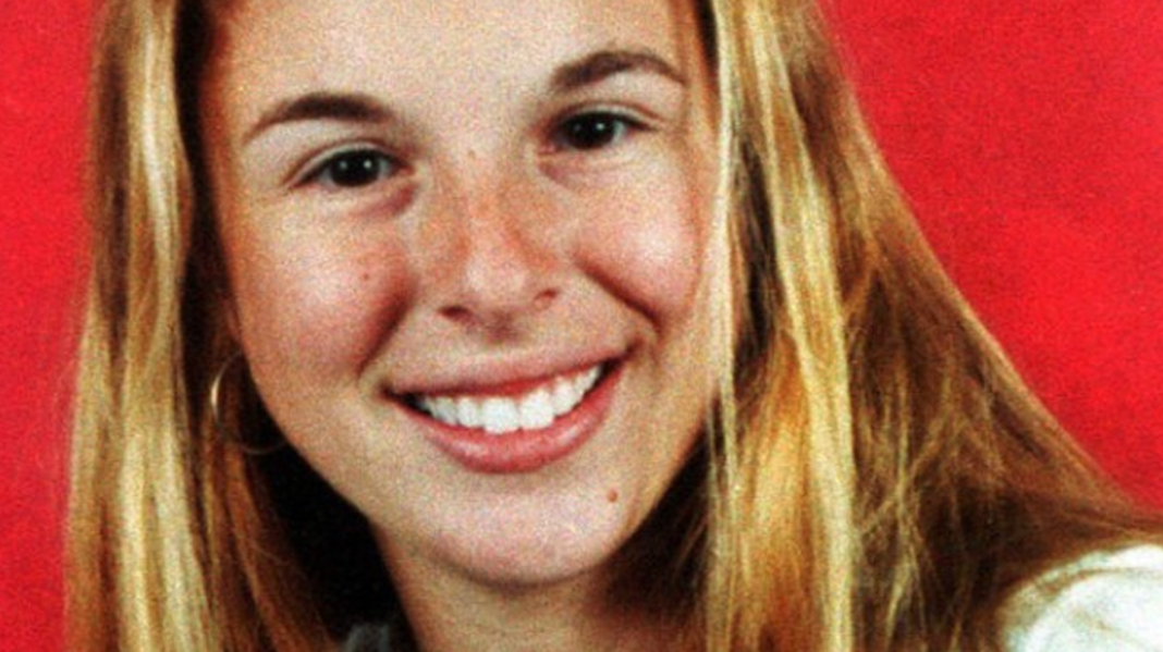 A condenada pelo assassinato dos pais em 2002, Suzane von Richthofen, voltou a ser alvo de atenção judicial — agora por causa da herança deixada pelo tio materno, o médico aposentado Miguel Abdalla Neto, encontrado morto em janeiro (Foto:X)