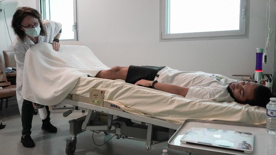 O Instituto de Medicina e Fisiologia Espacial (Medes), sediado em Toulouse, na França, abriu seleção para dez voluntários dispostos a permanecer deitados por dez dias consecutivos (Foto: X)