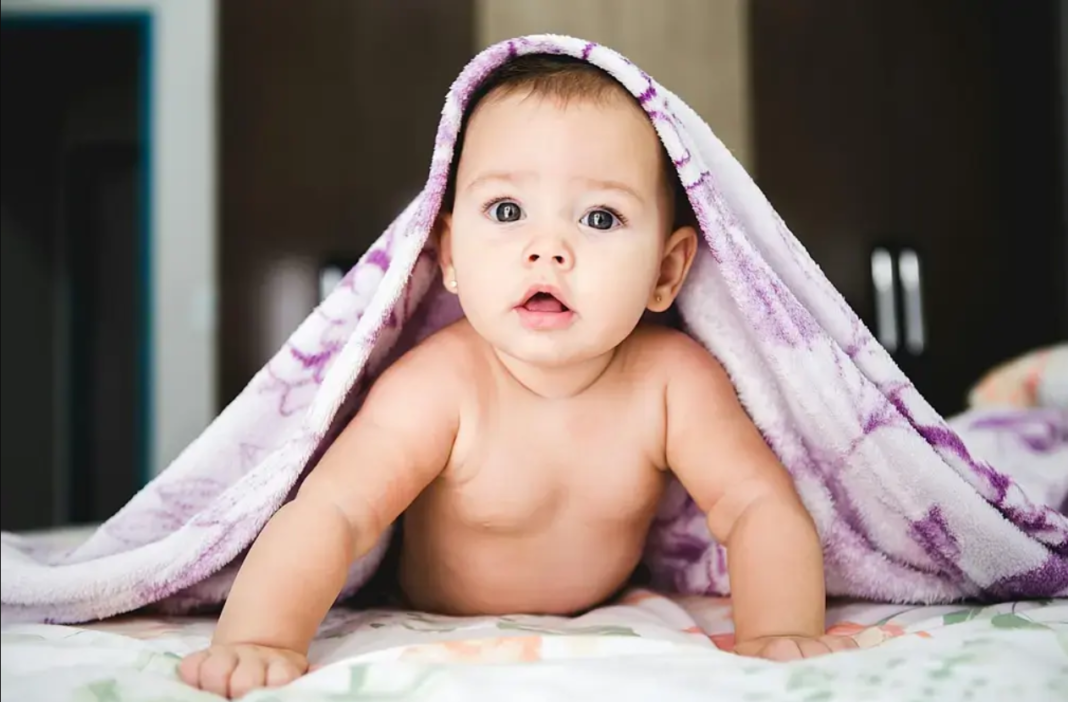 A ideia de que a mentira só aparece quando a criança aprende a falar começa a perder força (Foto: X)