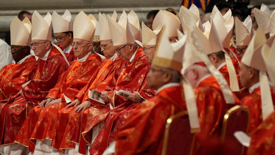 Um episódio curioso envolvendo tecnologia teria ocorrido durante o conclave que escolheu o novo líder da Igreja Católica em 2025 (Foto: X)