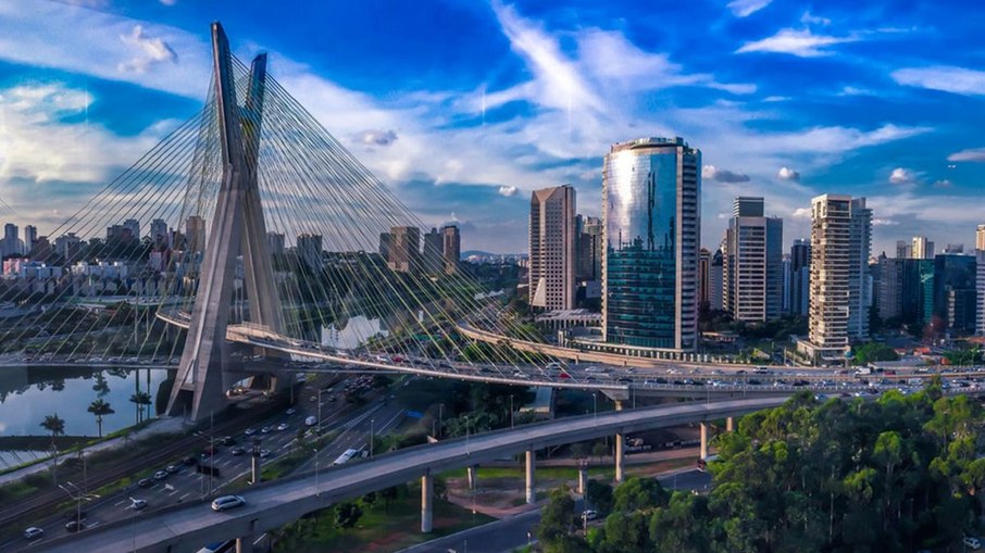 O estudo analisou 251 cidades a partir de 64 indicadores, agrupados em seis eixos principais: qualidade de vida dos cidadãos, governança, meio ambiente, economia, saúde e mobilidade (Foto: X)
