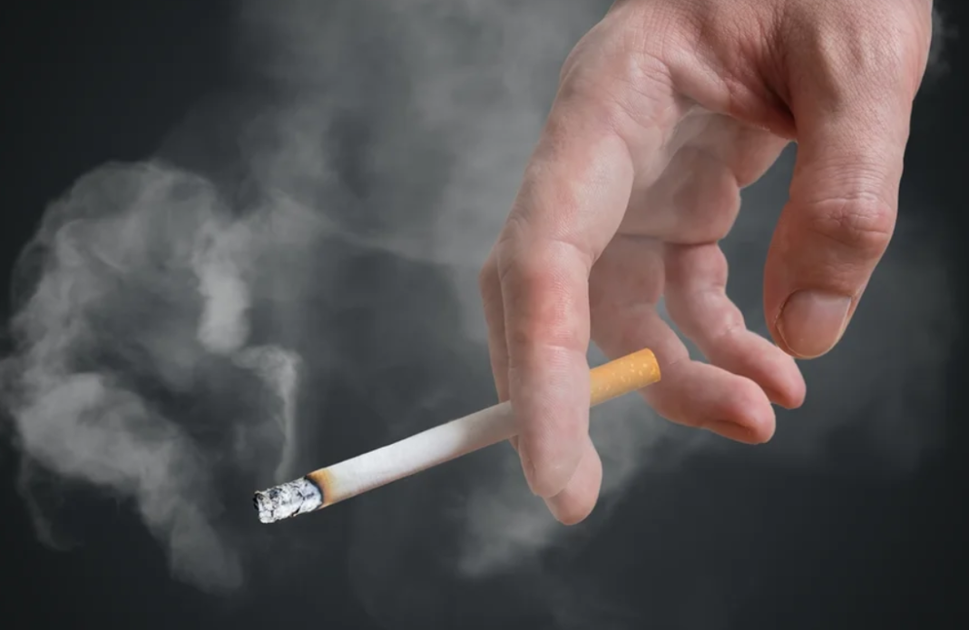 O relatório final da CPI do Crime Organizado revela a dimensão do avanço do mercado ilegal de cigarros no Brasil (Foto: X)