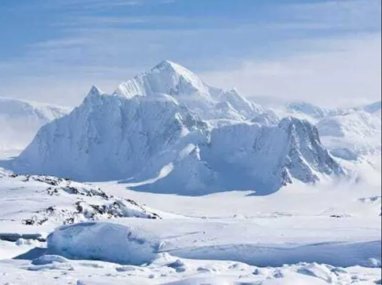 O maior deserto do planeta é, na verdade, a Antártica — uma região coberta por gelo, mas com níveis mínimos de precipitação (Foto: X)