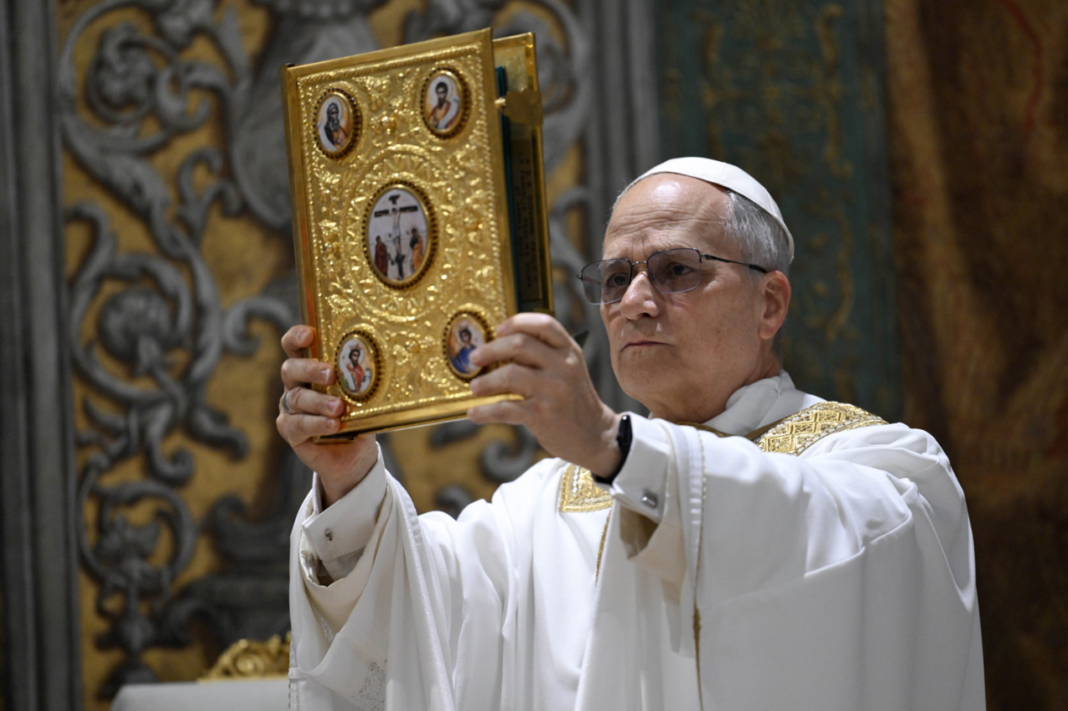O Vaticano voltou ao centro de debates após novas especulações sugerirem que relíquias capazes de “comprovar” episódios da Bíblia estariam guardadas em seus arquivos mais restritos (Foto: X)