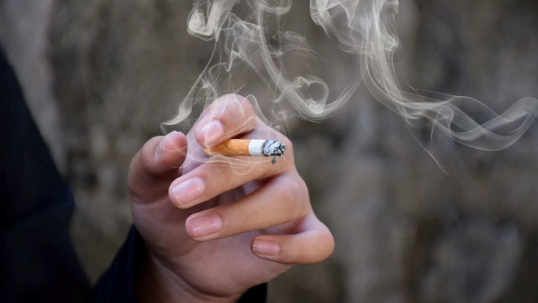 O Parlamento do Reino Unido aprovou uma legislação que promete transformar a relação do país com o tabaco nas próximas décadas (Foto: X)
